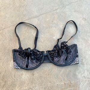 VICTORIA’S SECRET | Very Sexy Black Lace Bra 34D